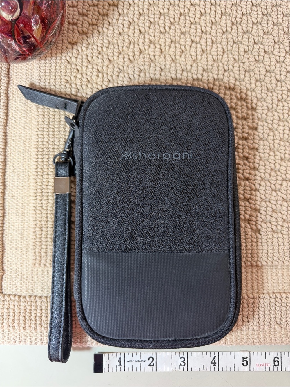 Sherpani Black Travel Wallet Organizer Wristlet Zip Around Card Passport Holder